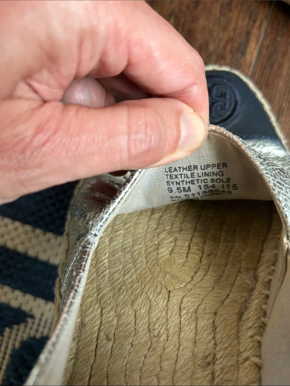 Tory Burch women’s size 9.5 Metallic Espadrille Flats in Silver and Navy
